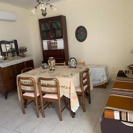 Ntina's Traditional * Midea